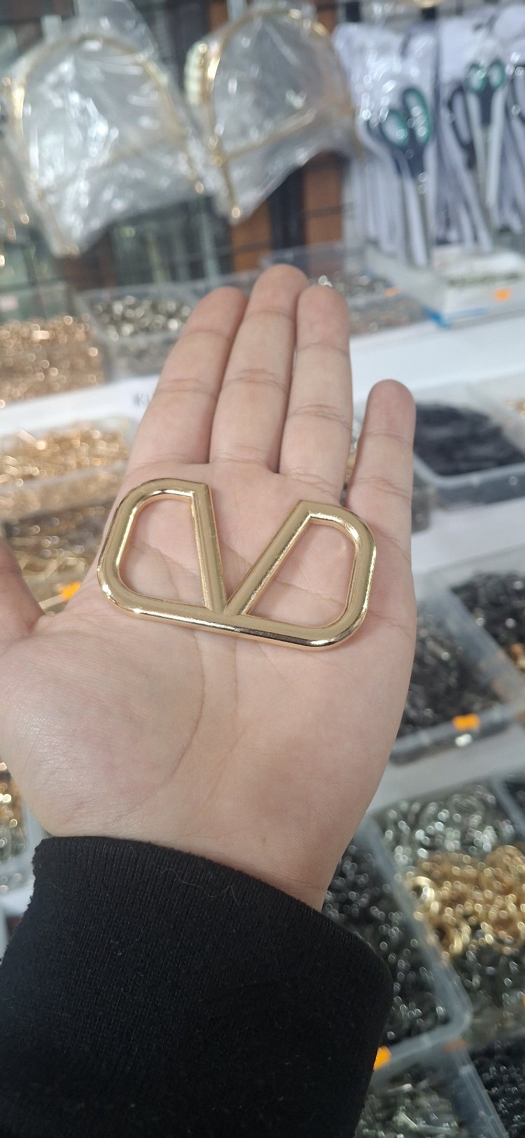 valentino V model plaka 