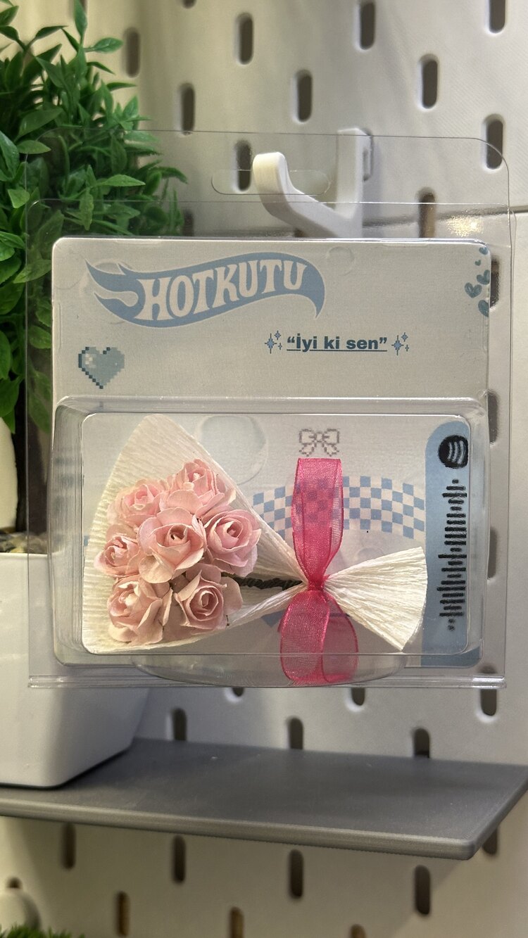 Küçük çiçek buket HotKutu