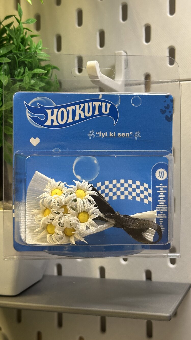  Küçük çiçek buket  HotKutu