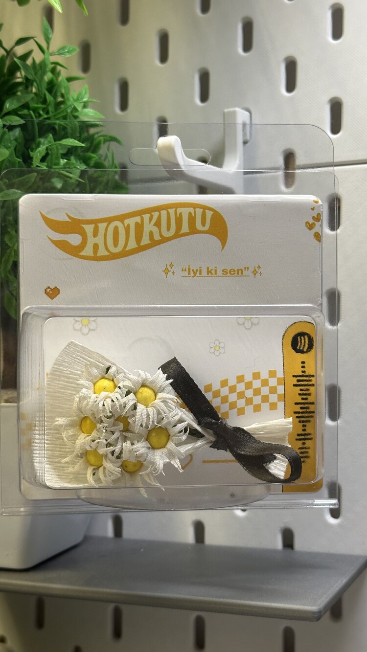 Aynalı küçük çiçek buket HotKutu