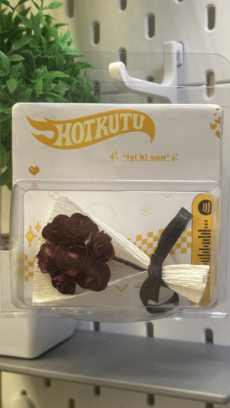 Aynalı küçük çiçek buket HotKutu
