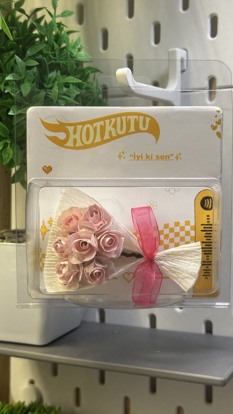 Aynalı küçük çiçek buket HotKutu
