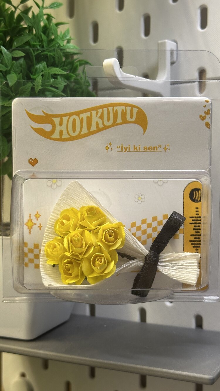 Aynalı küçük çiçek buket HotKutu
