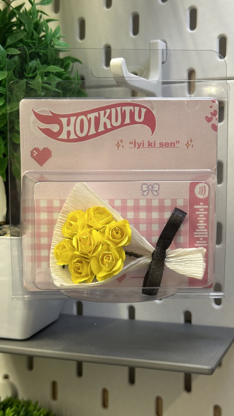 Küçük çiçek buket HotKutu
