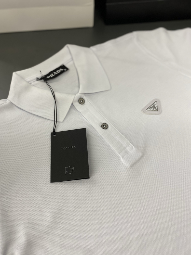 PRADA YAKALI T-SHİRT