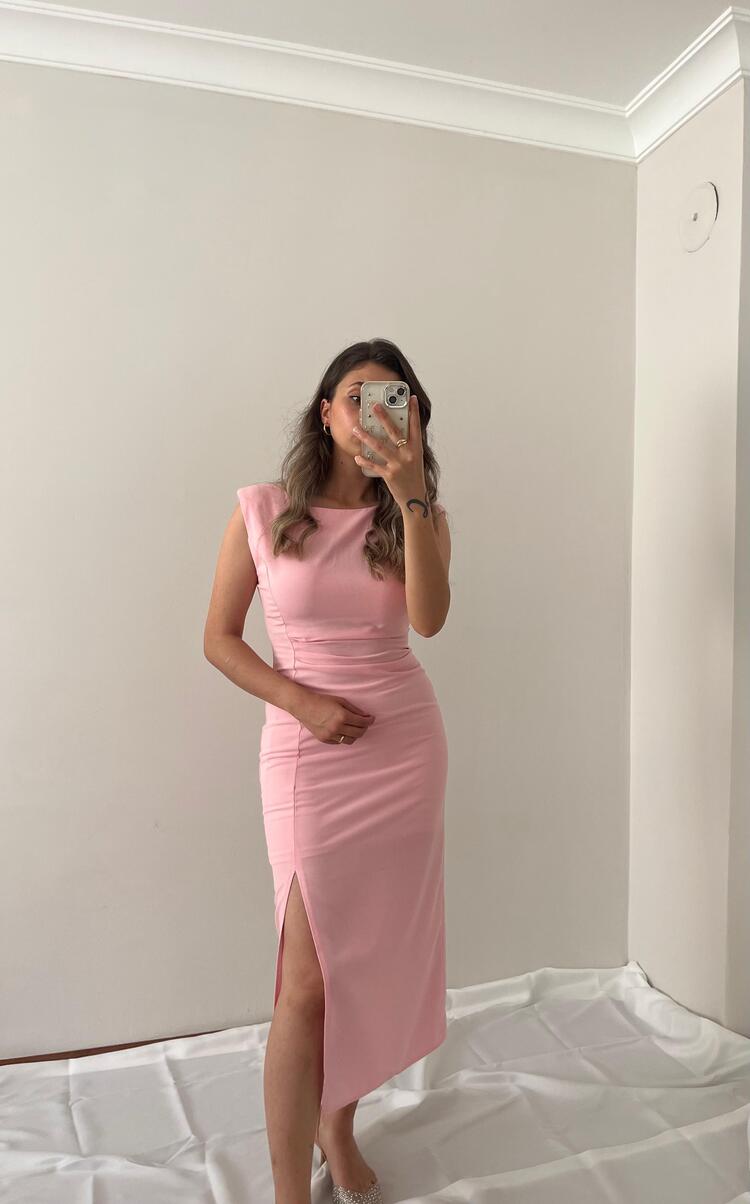 PEMBE YIRTMAÇLI VATKALI ELBİSE
