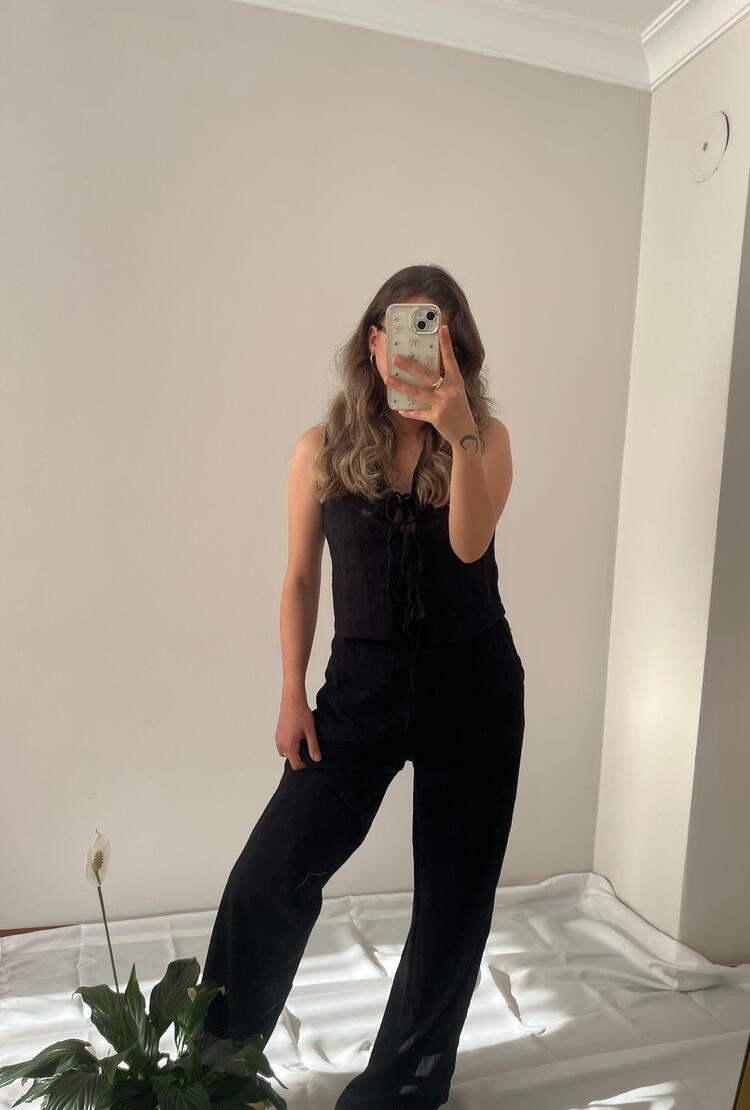 SİYAH İPLİ DETAYLI YELEK PANTOLON TAKIM