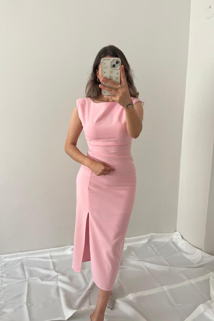 PEMBE YIRTMAÇLI VATKALI ELBİSE