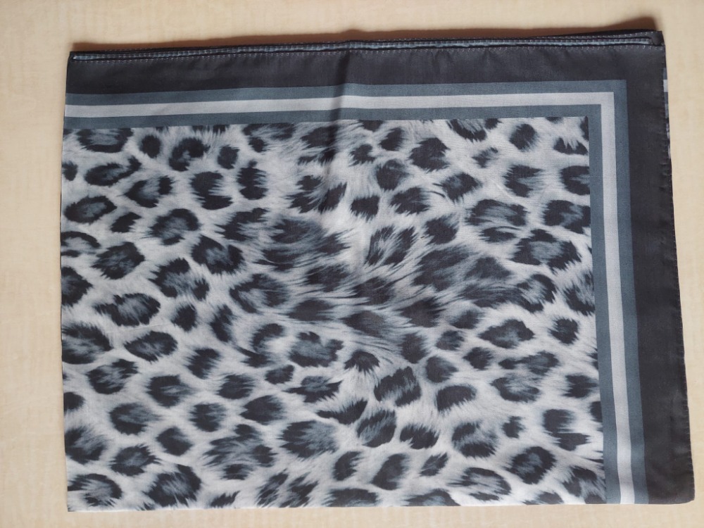 LEOPAR DESEN GRİ ŞAL