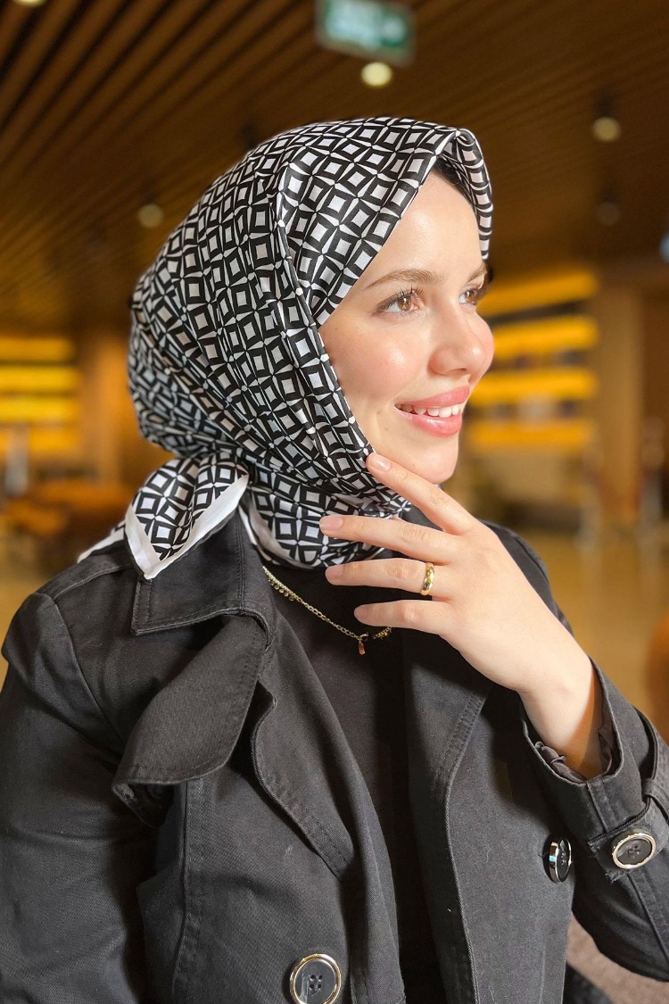 FRESH PAMUK SİYAH KARE DESEN EŞARP