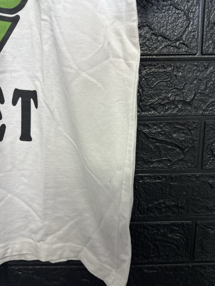 Chinatown Market Tee ( ufak Defo)