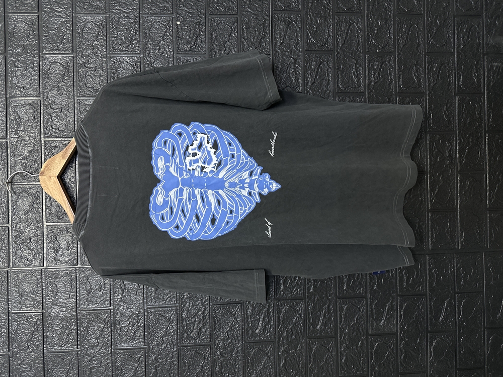 Pequs island of heartbreaks T-Shirt (DEFO) 