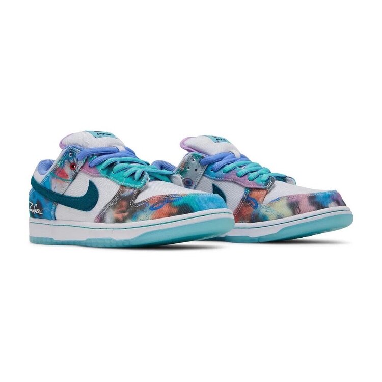 Futura Laboratories X Dunk Low Bleached Aqua