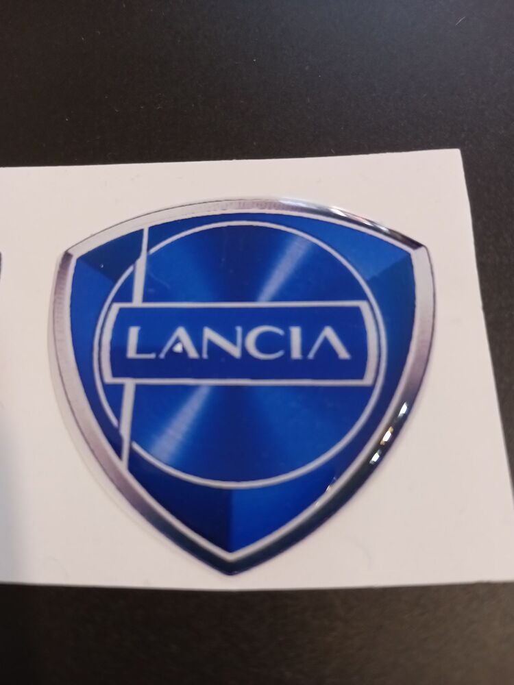 Lancia Delta Jant Kapağı ve Kelebek Cam Logo Takım