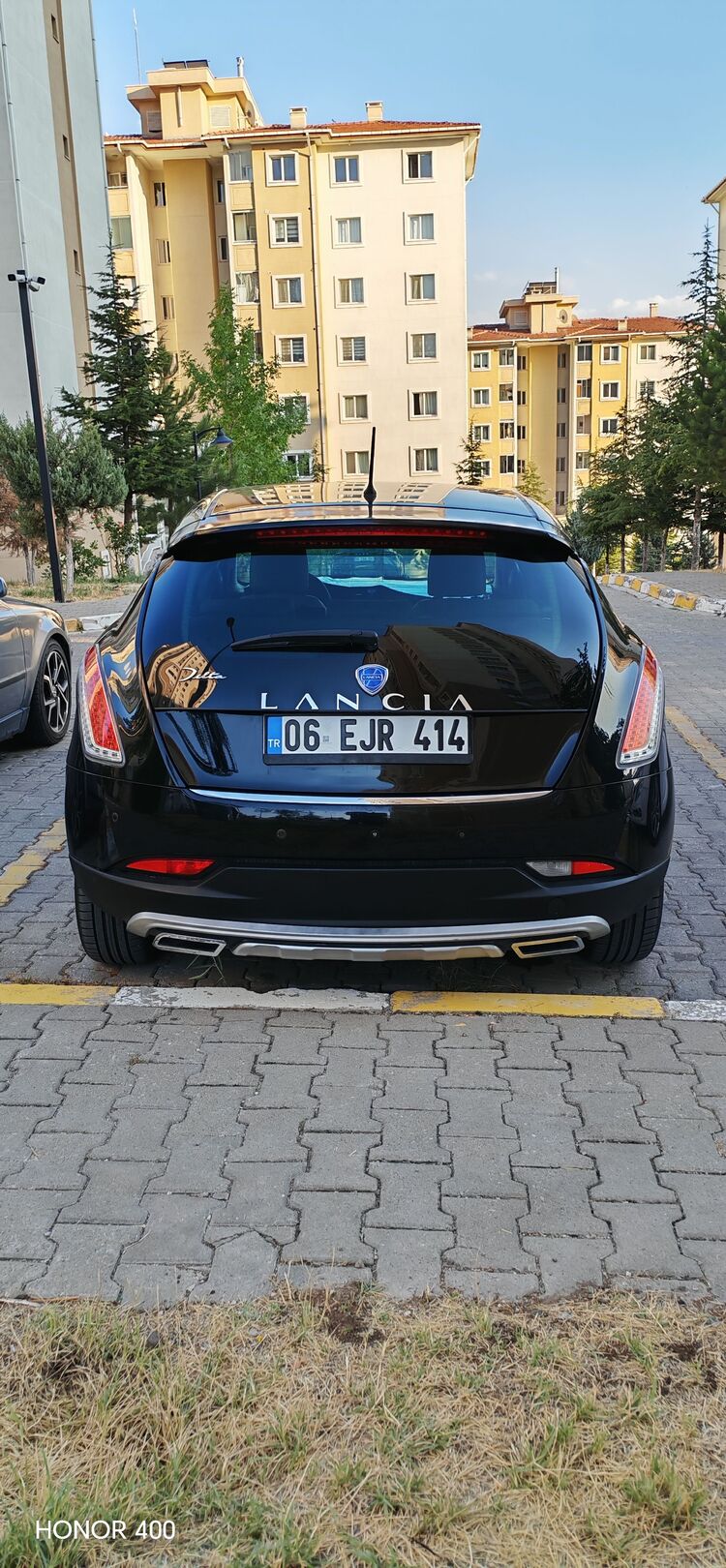 1 adet Arka Cam Lancia Logo + 3 adet Delta logo