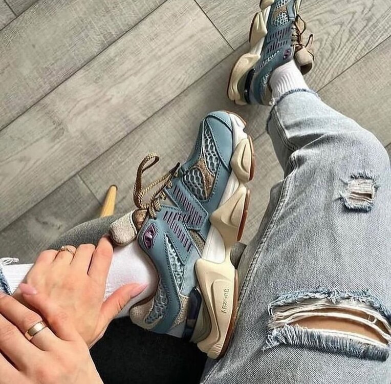New Balance 9060 Bodega