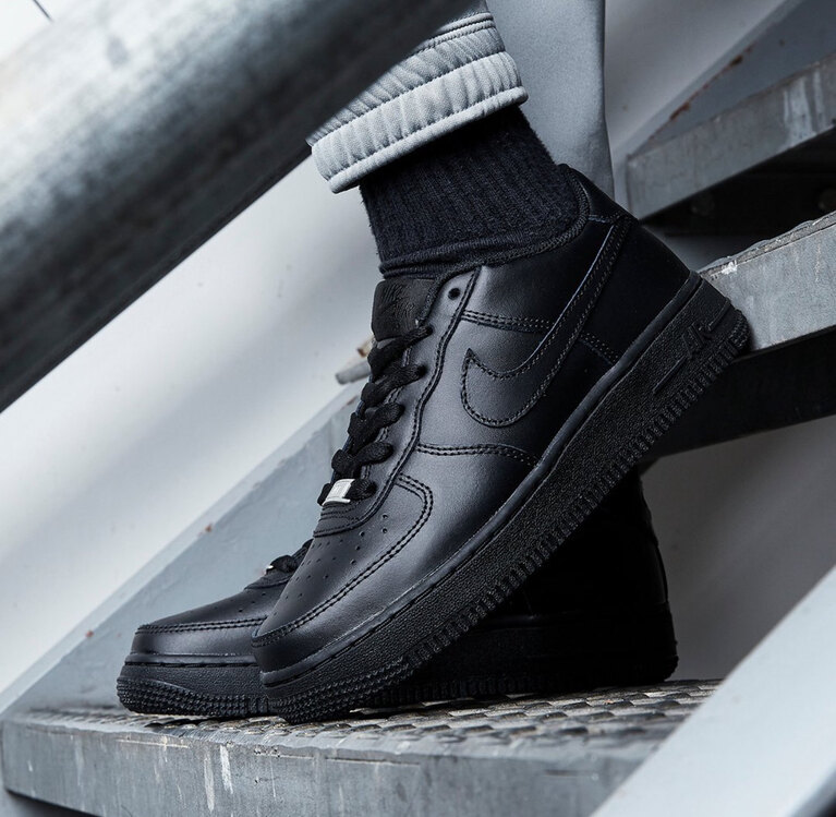 Air Force 1 07 Triple Black