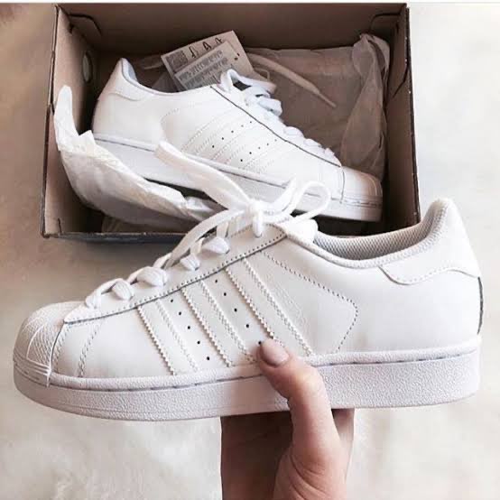 Superstar White