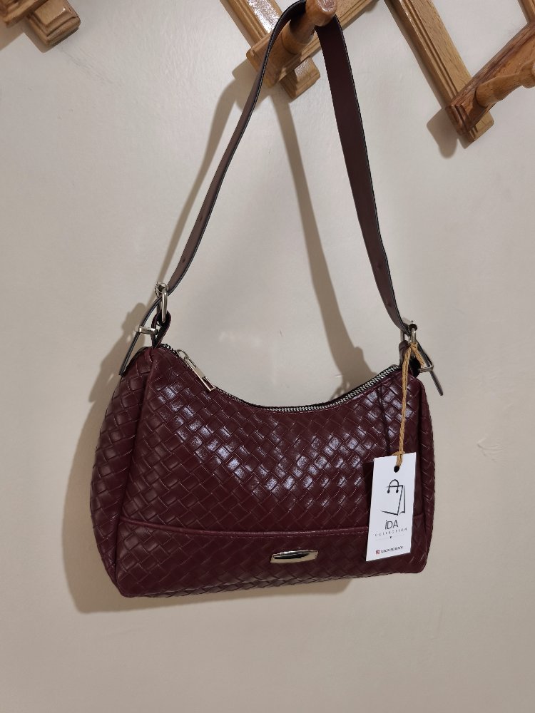 bordo kol çantası
