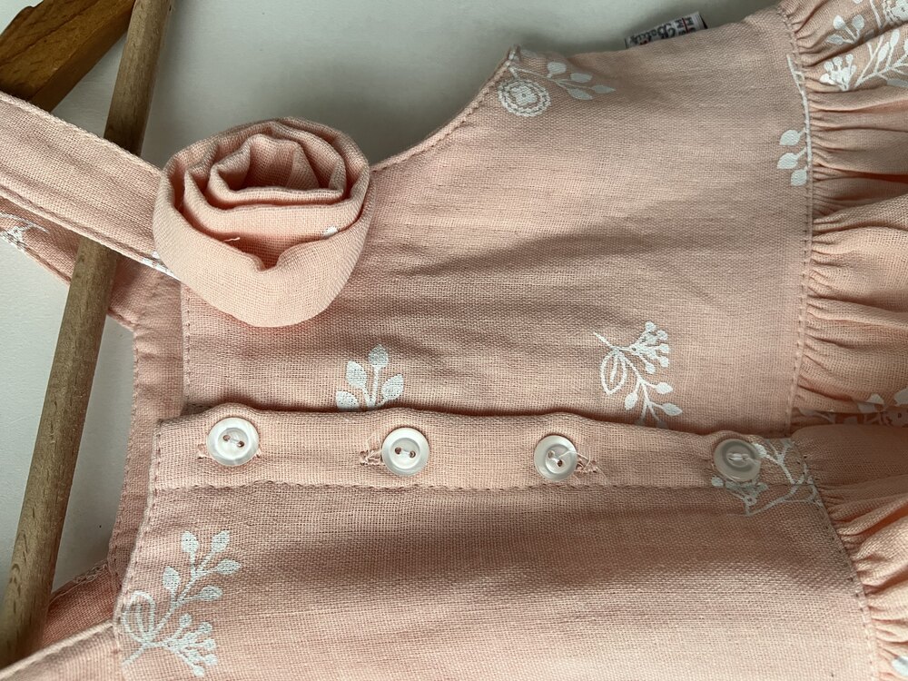 Pembe Askılı Takım