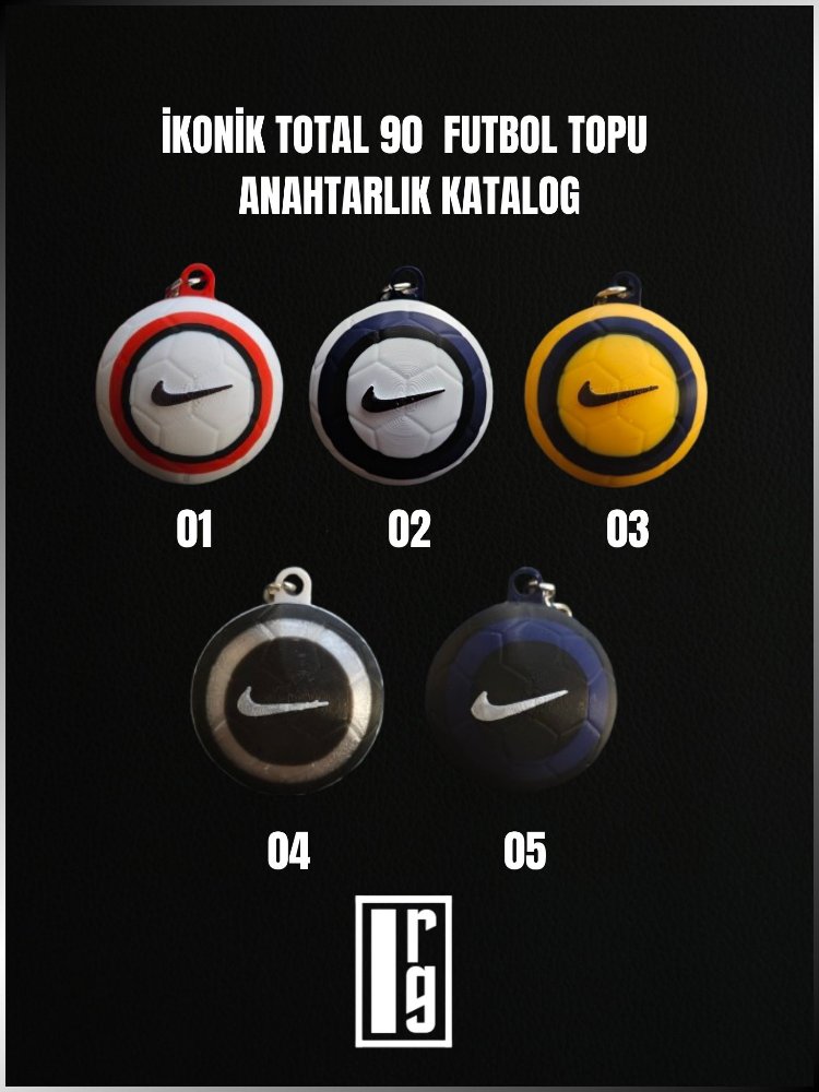 İkonik Total 90 Futbol Topu Anahtarlık