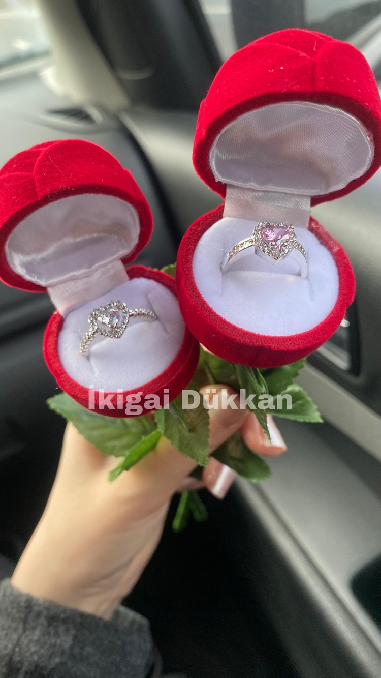 Gül Kutulu Kalp Yüzük
