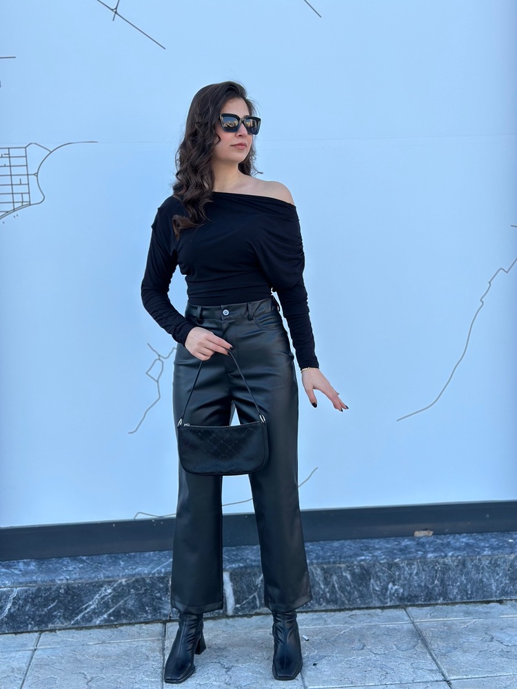 KAYIK YAKA DRAPELİ LİKRALI TASARIM BLUZ