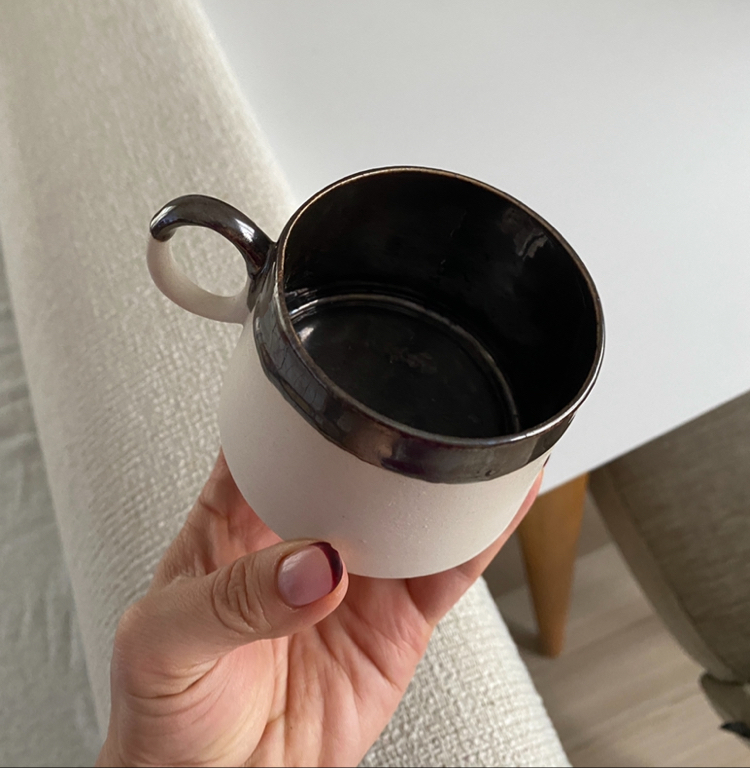 Metallic cup
