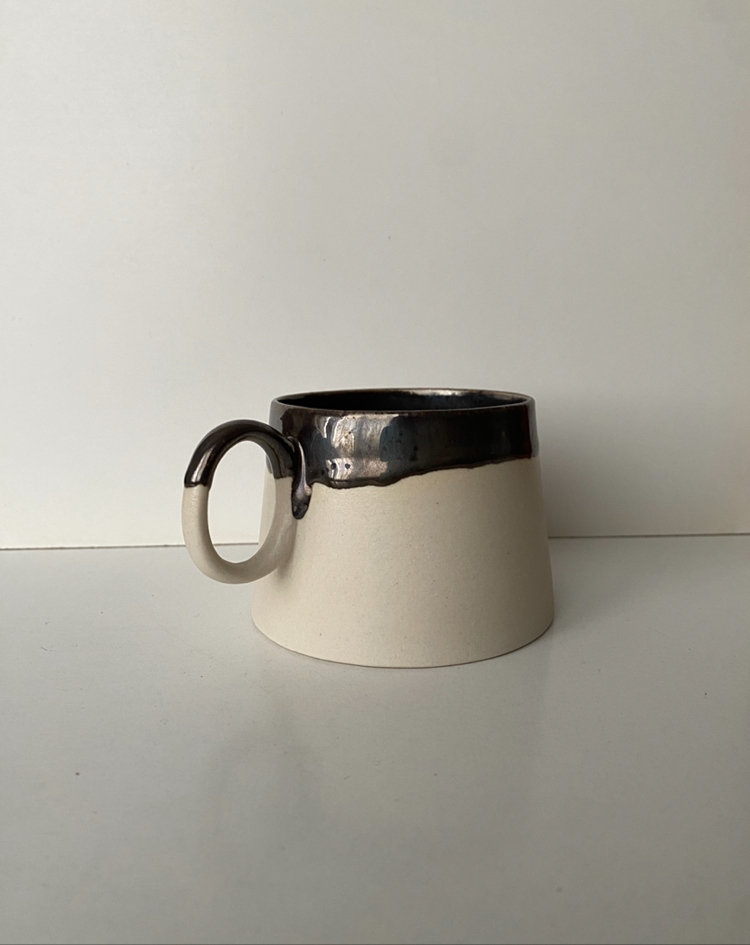 Metallic cup