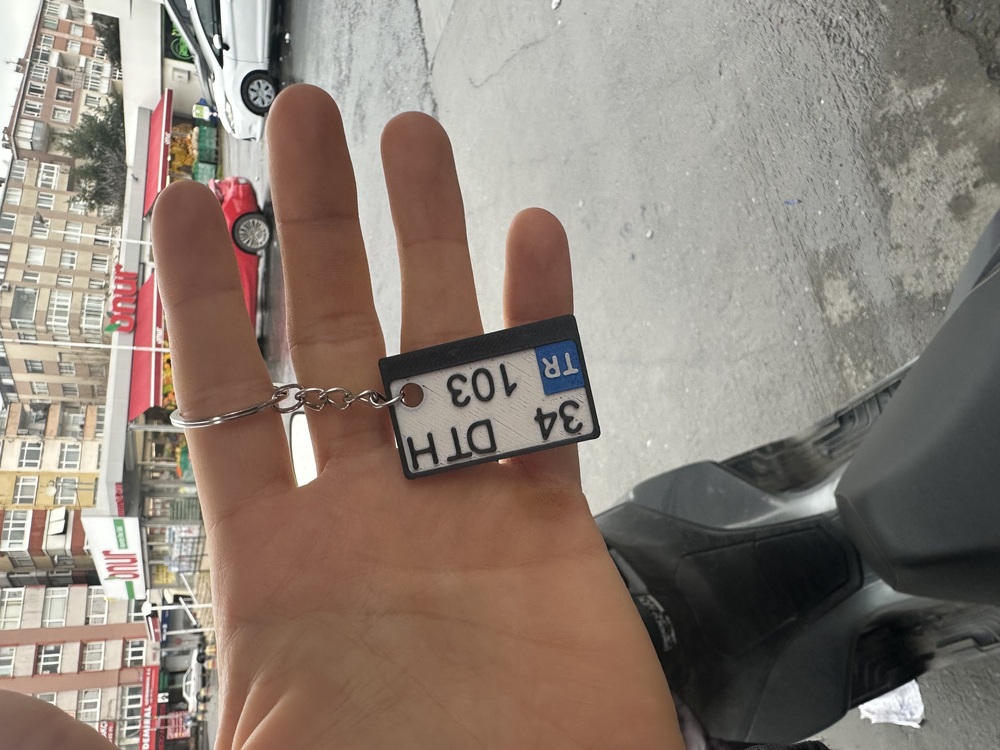 Kişiye Özel Plaka Anahtarlık - Tarzınızı Yansıtın!