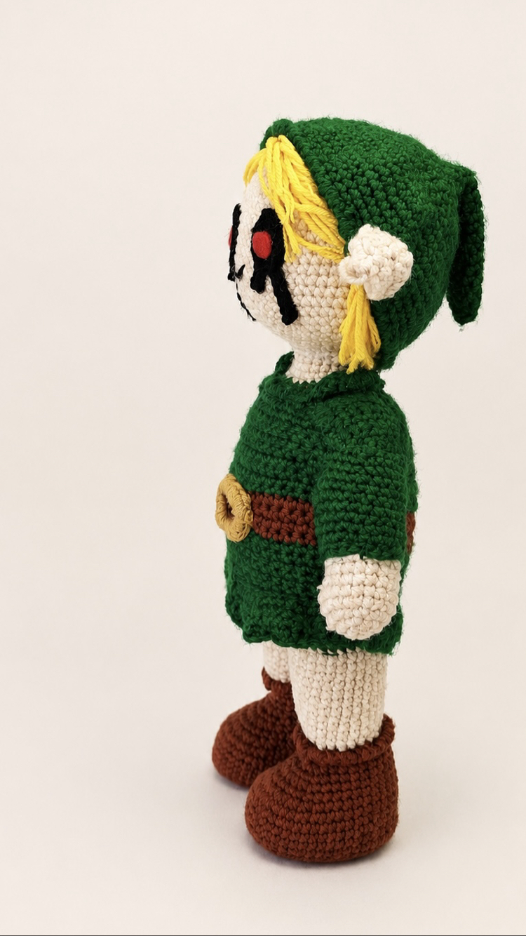 Yeşil Elf Kahraman Amigurumi – 30 cm El Örgüsü Koleksiyon Bebeği