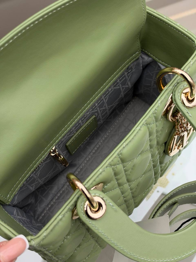 LADY DIOR