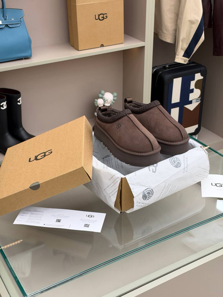 UGG Classic Ultra Mini Dark Brown