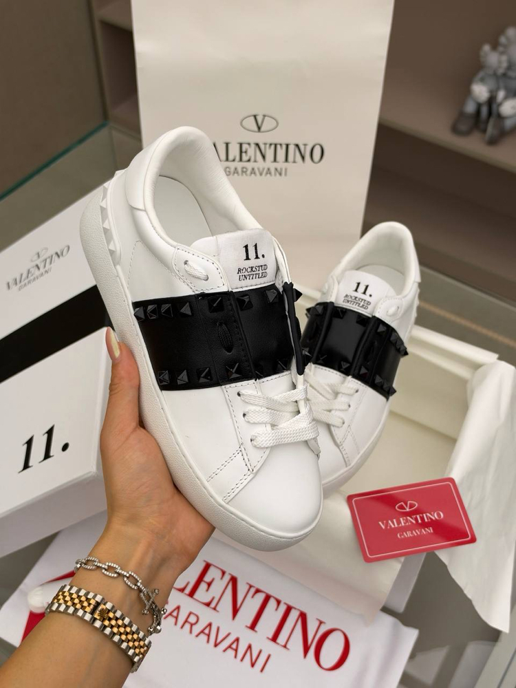 Valentino Rockstud Sneaker