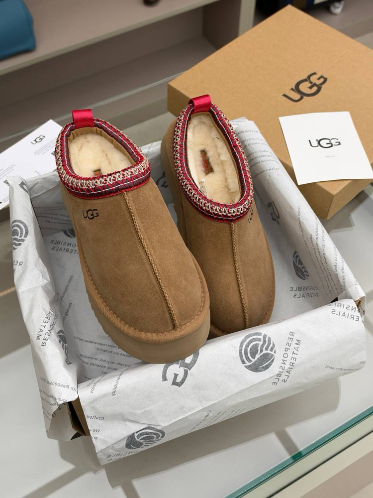 UGG Tazz Classic