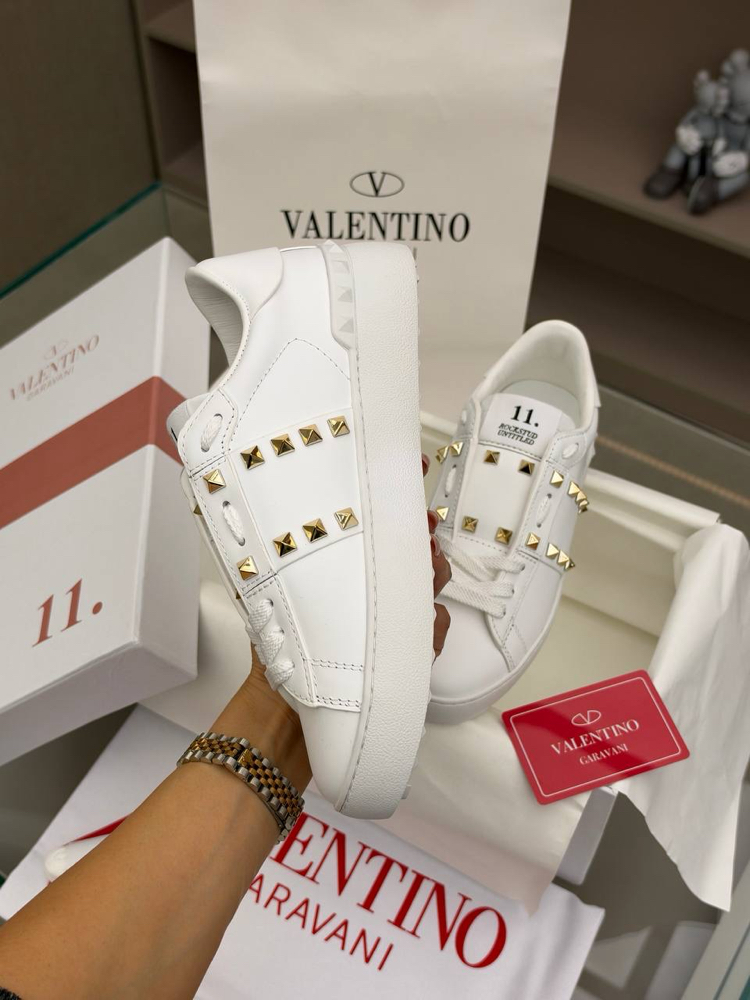 Valentino Rockstud Sneaker