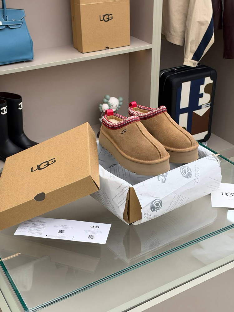 UGG Tazz Classic