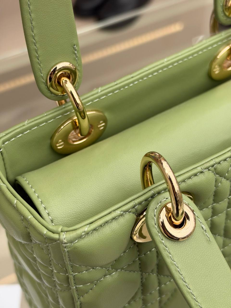 LADY DIOR