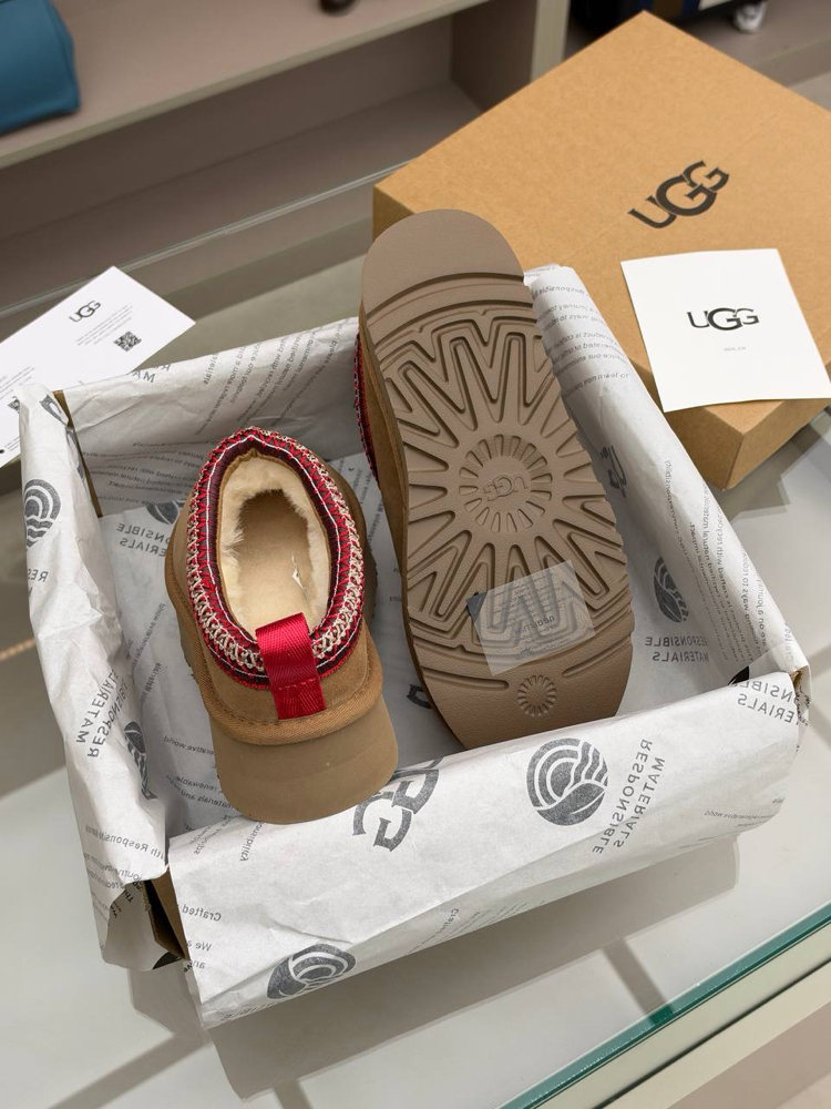 UGG Tazz Classic