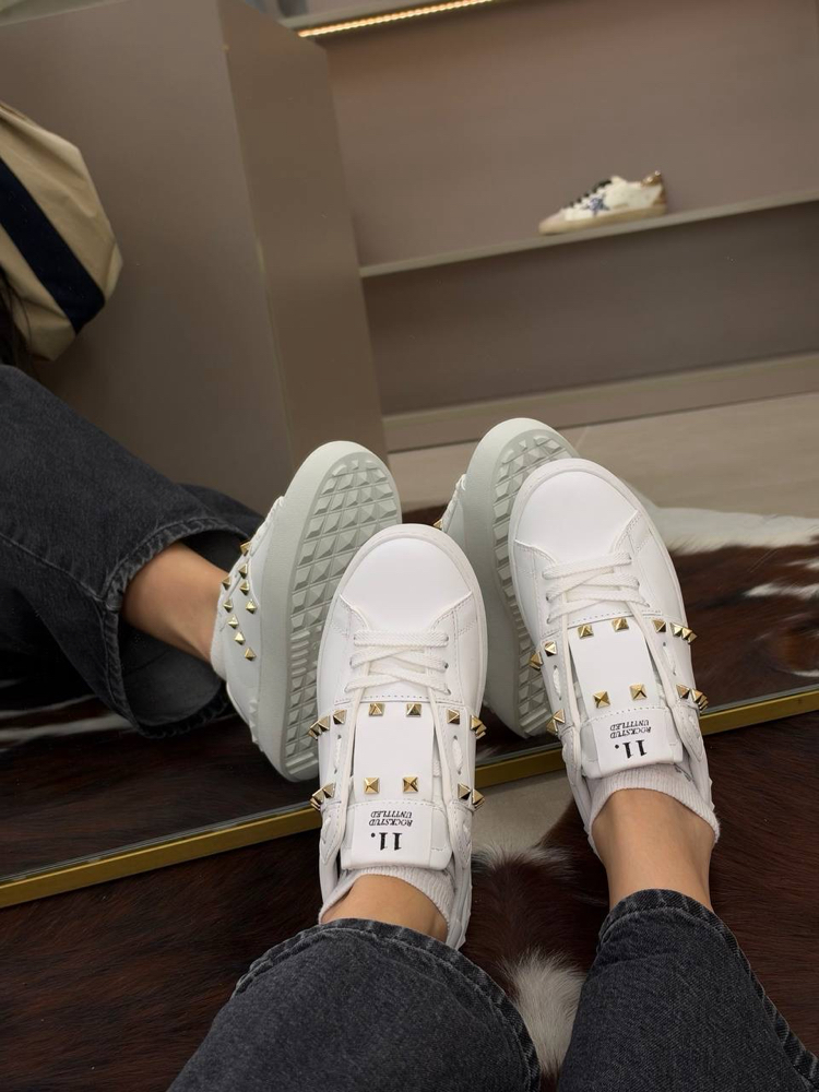 Valentino Rockstud Sneaker