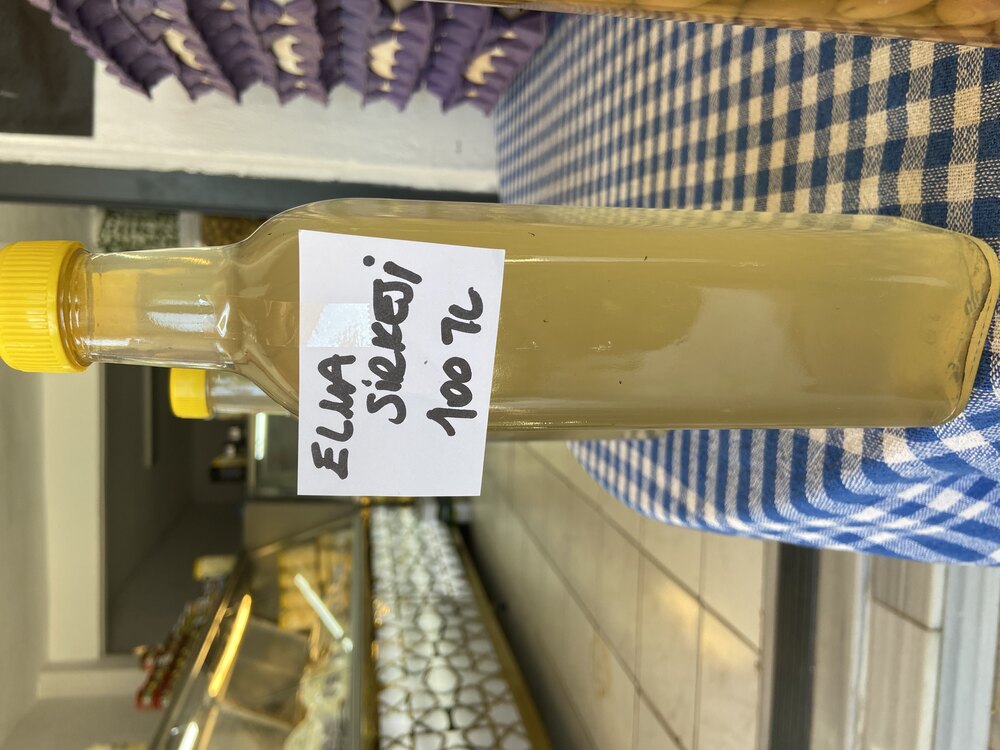 Ev yapımı doğal elma sirkesi