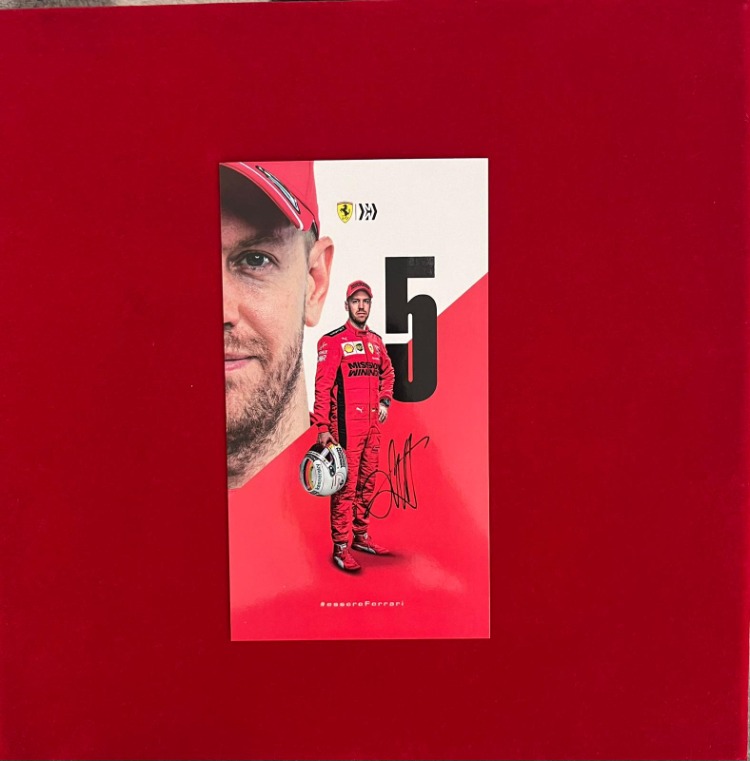 Sebastian Vettel – Ferrari 2019 İmzalı Sürücü Kartı