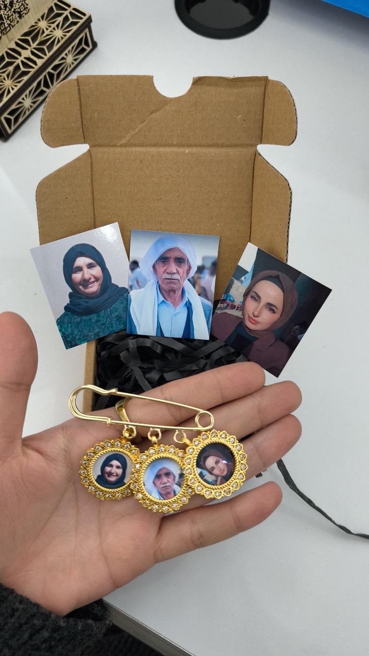 3 Fotoğraflı Hatıra İğnesi
