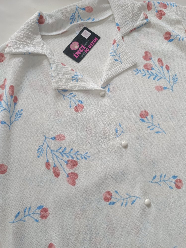 Çiçek Desenli Pijama Takımı