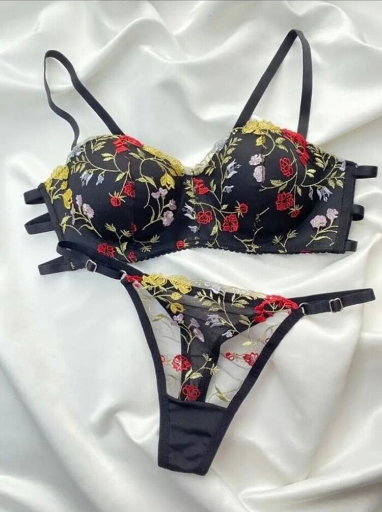 Lotus Brode Sütyen Takımı