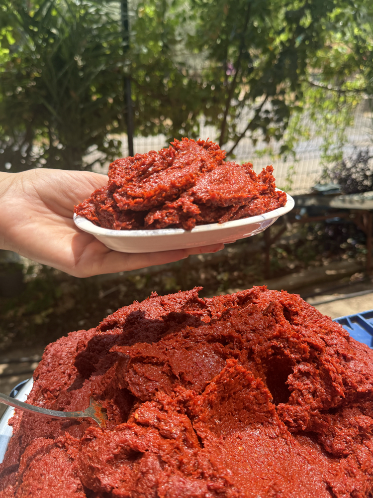 1 kg tatlı biber salçası 