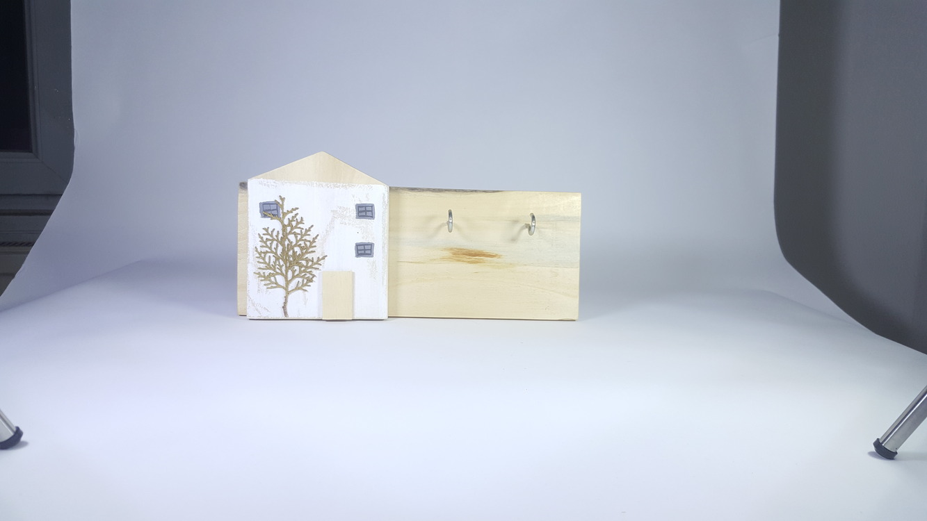 2 çengelli anahtarlık. 30x14x3 cm.