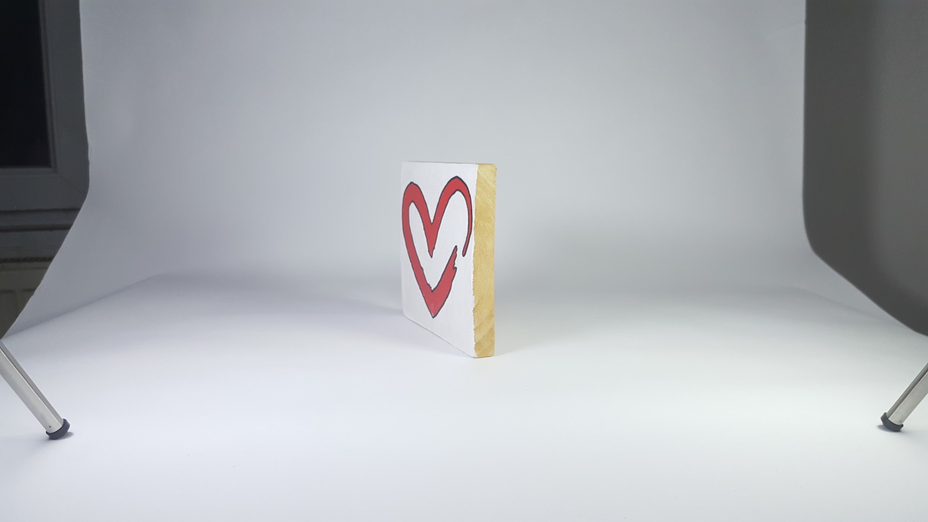Kalp.. El Yapımı Masif Ahşap Duvar Süsü - 15x15 cm