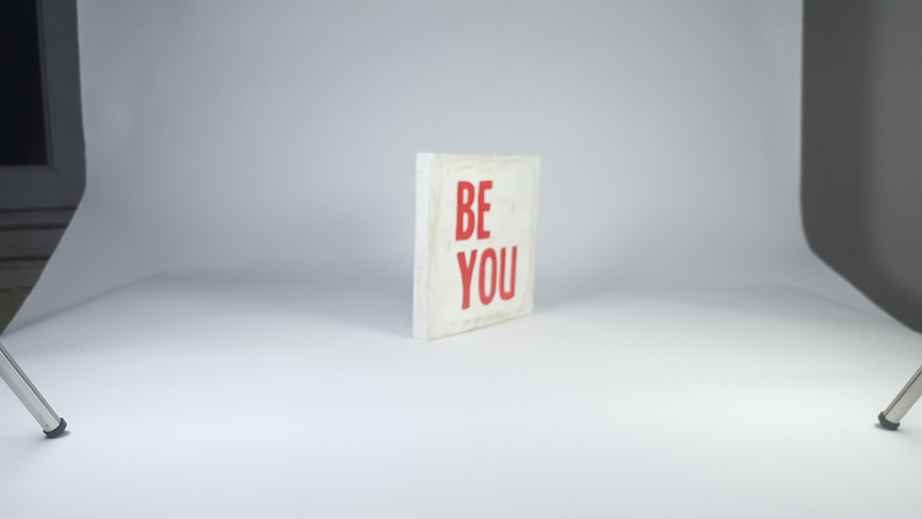 Be You... El Yapımı Masif Ahşap Duvar Süsü - 15x15 cm