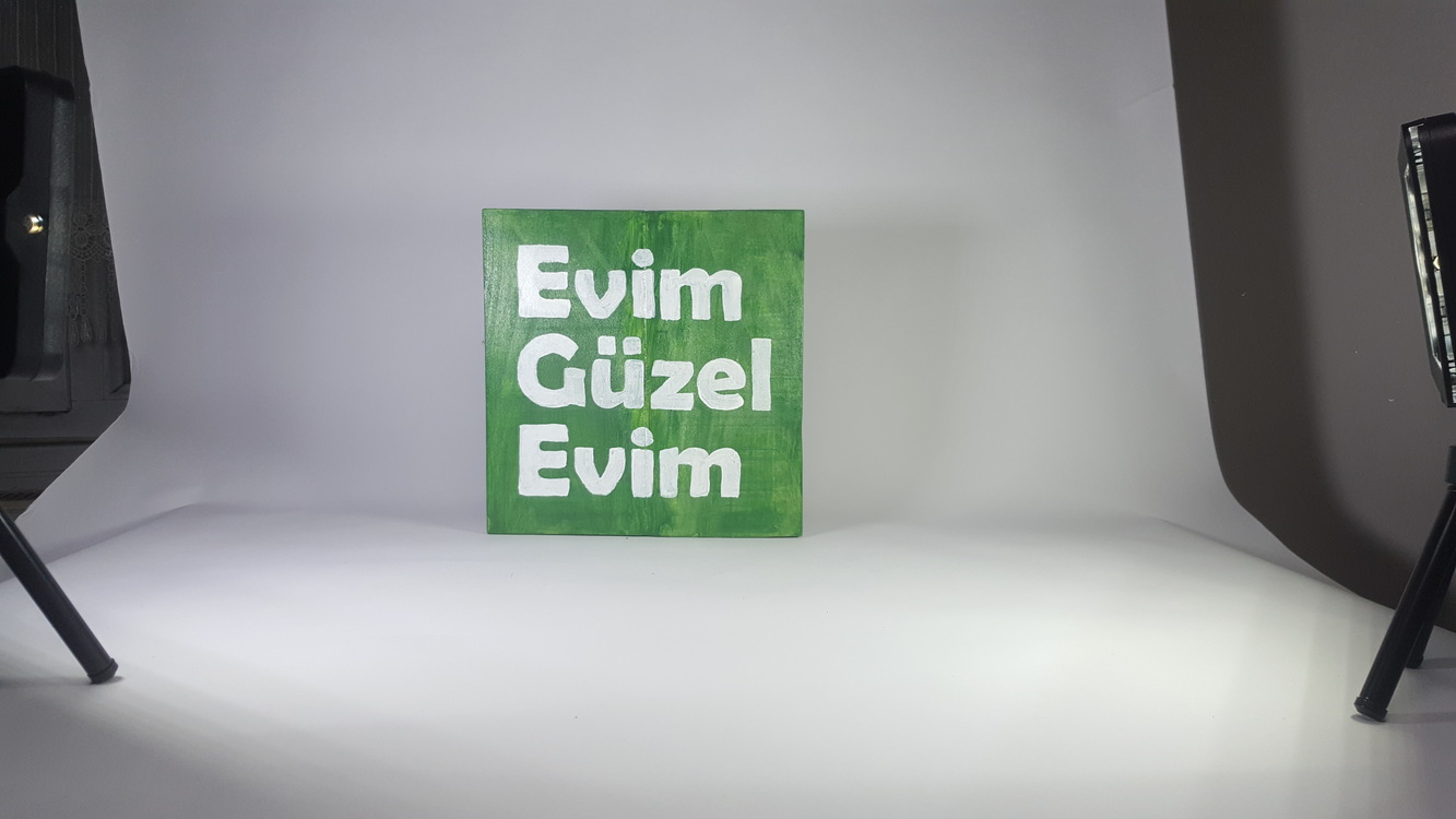 El Yapımı Masif Ahşap Duvar Süsü - 15x15 cm